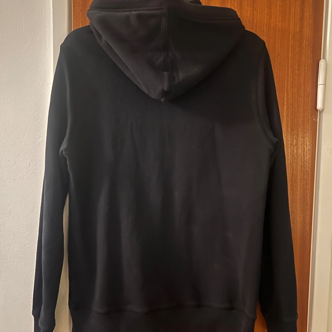 Svart hoodie från Morris med brodyr - 1