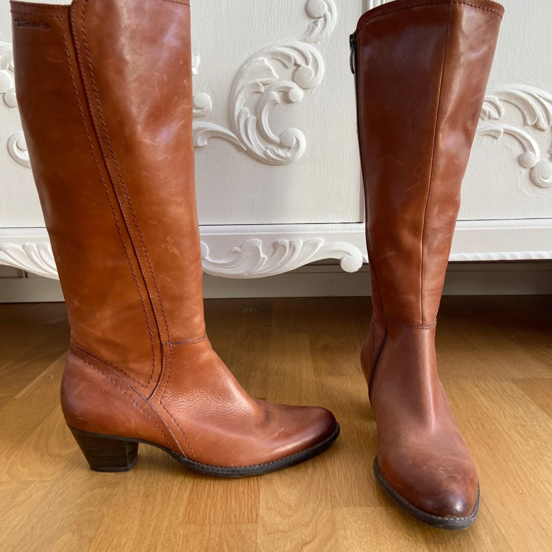 Bruna skinnstövlar Tamaris - 1