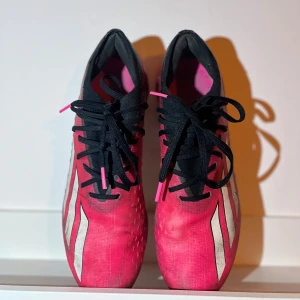 Adidas X Speedportal.1 - Säljer ett par Adidas X speedportal.1 för ett mycket bra pris!🔥                                                             Nypris 2799kr                                                            Tveka inte att höra av dig vid frågor🙌