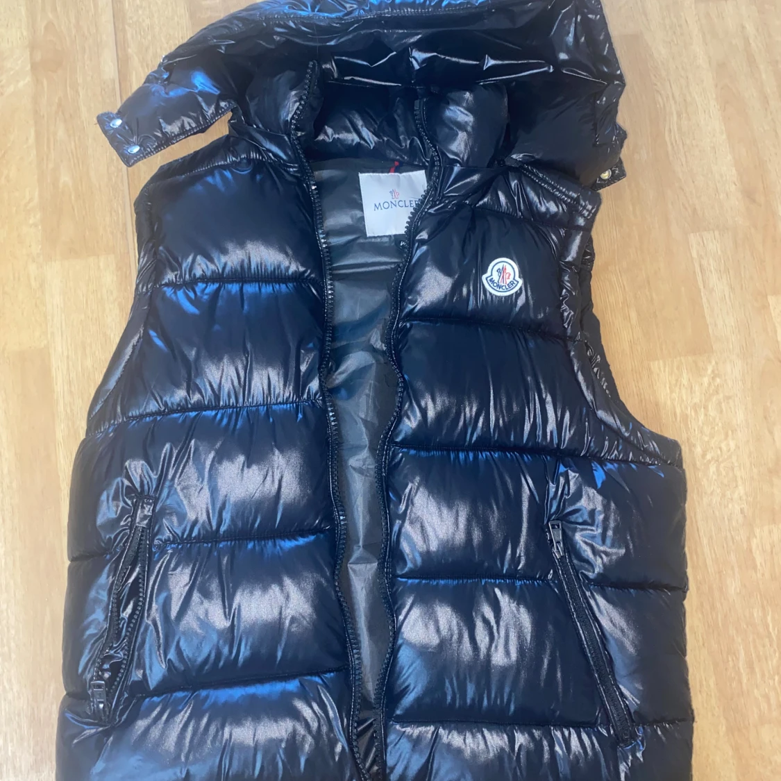 Svart dunväst från Moncler - 1