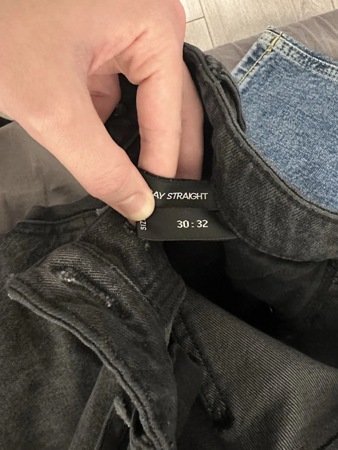 Grå straight jeans från Neuw, 30/32 - 2