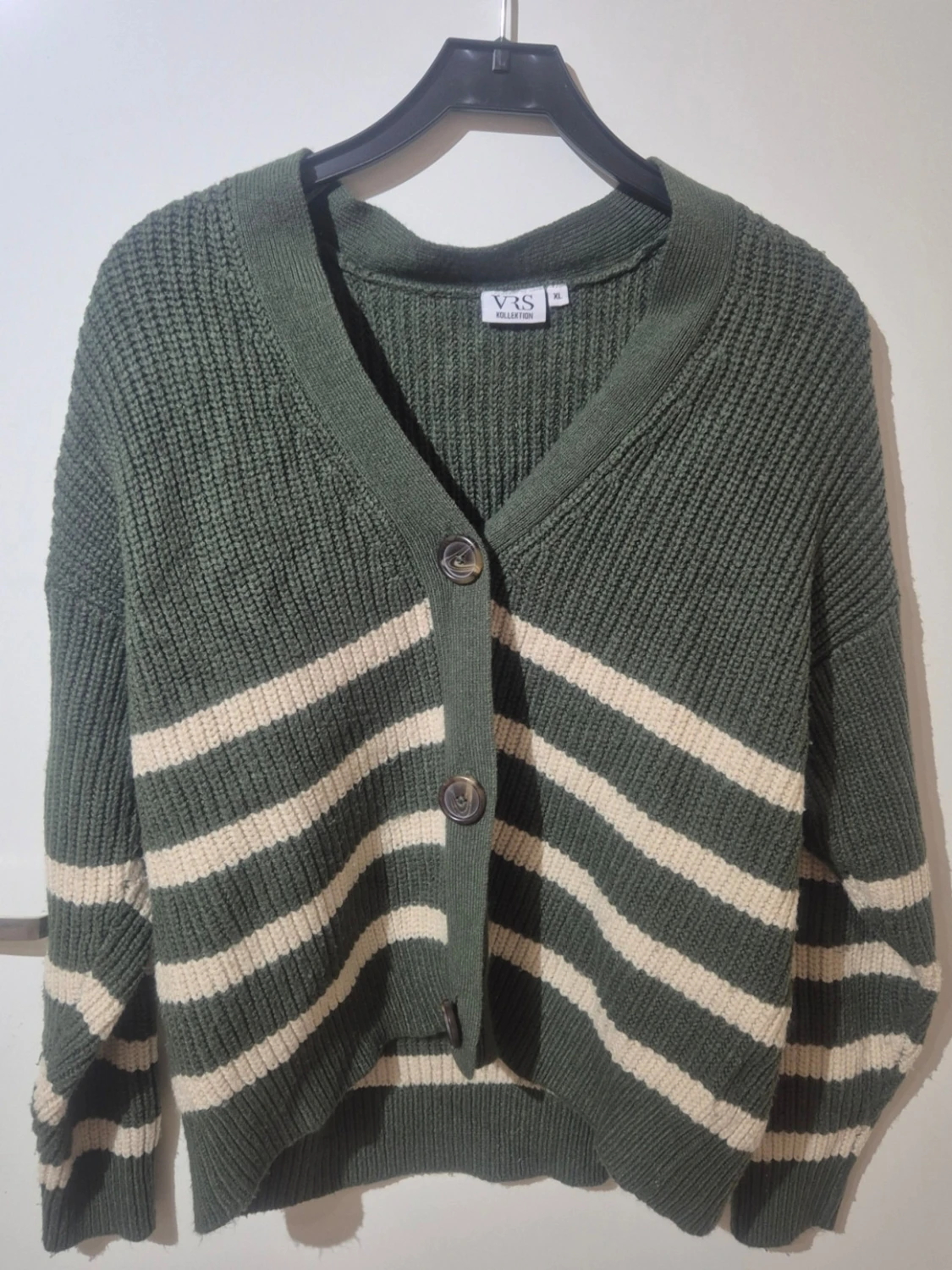 Grön och beige randig kofta VRS XL