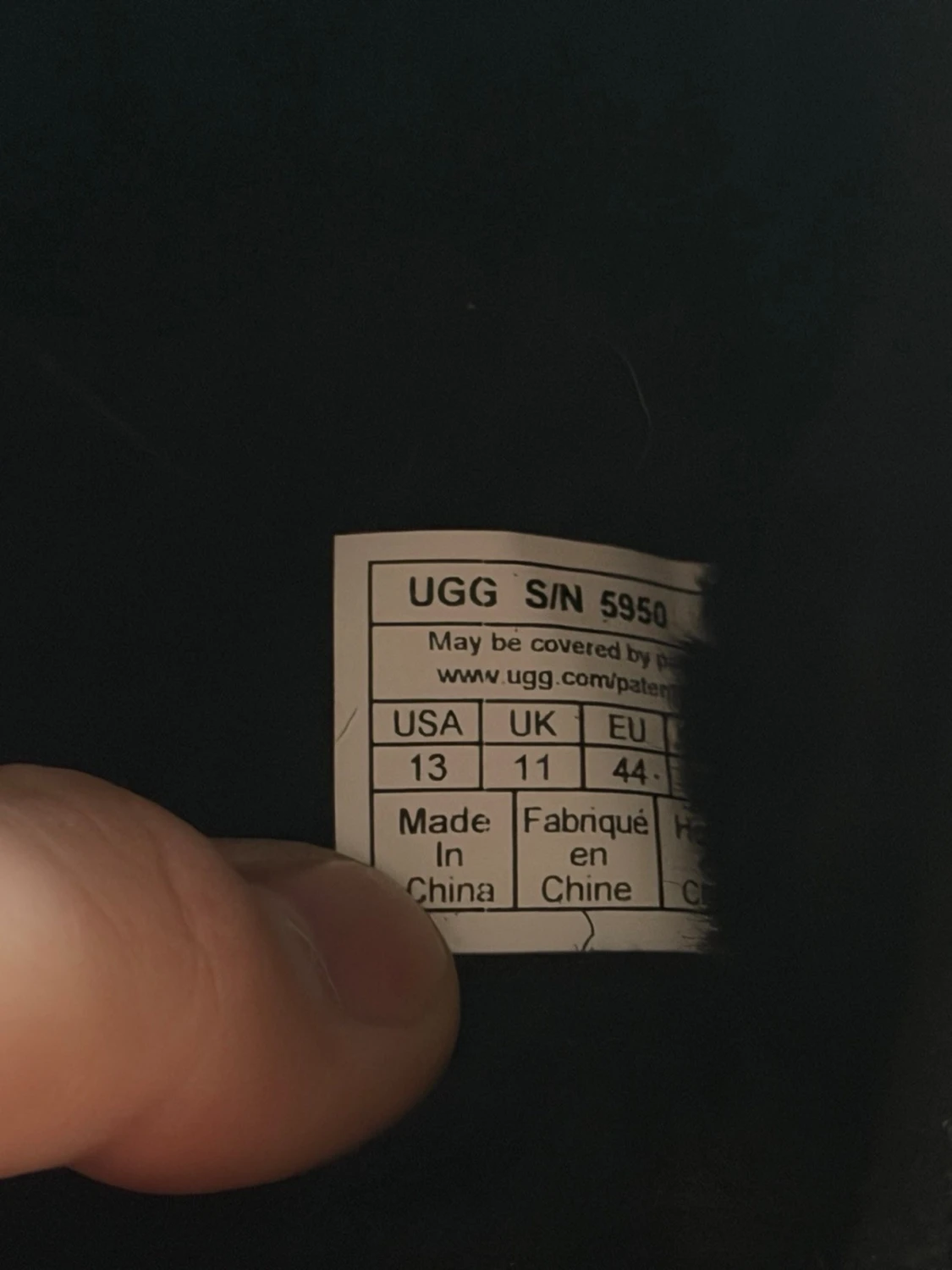 Svarta UGG slip-on skor med mönstrad kant - 4