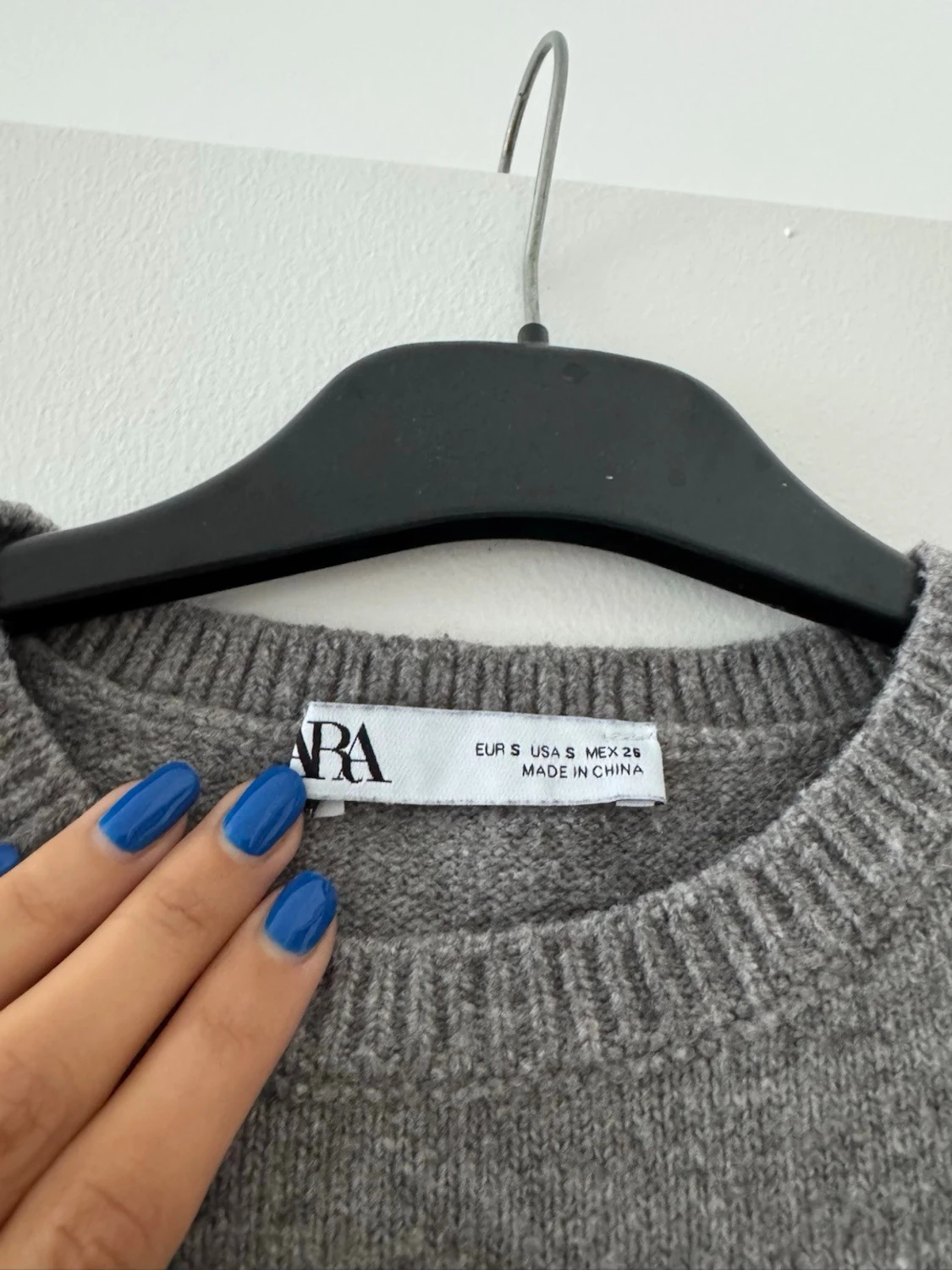 Grå ärmlös stickad klänning från Zara - 4