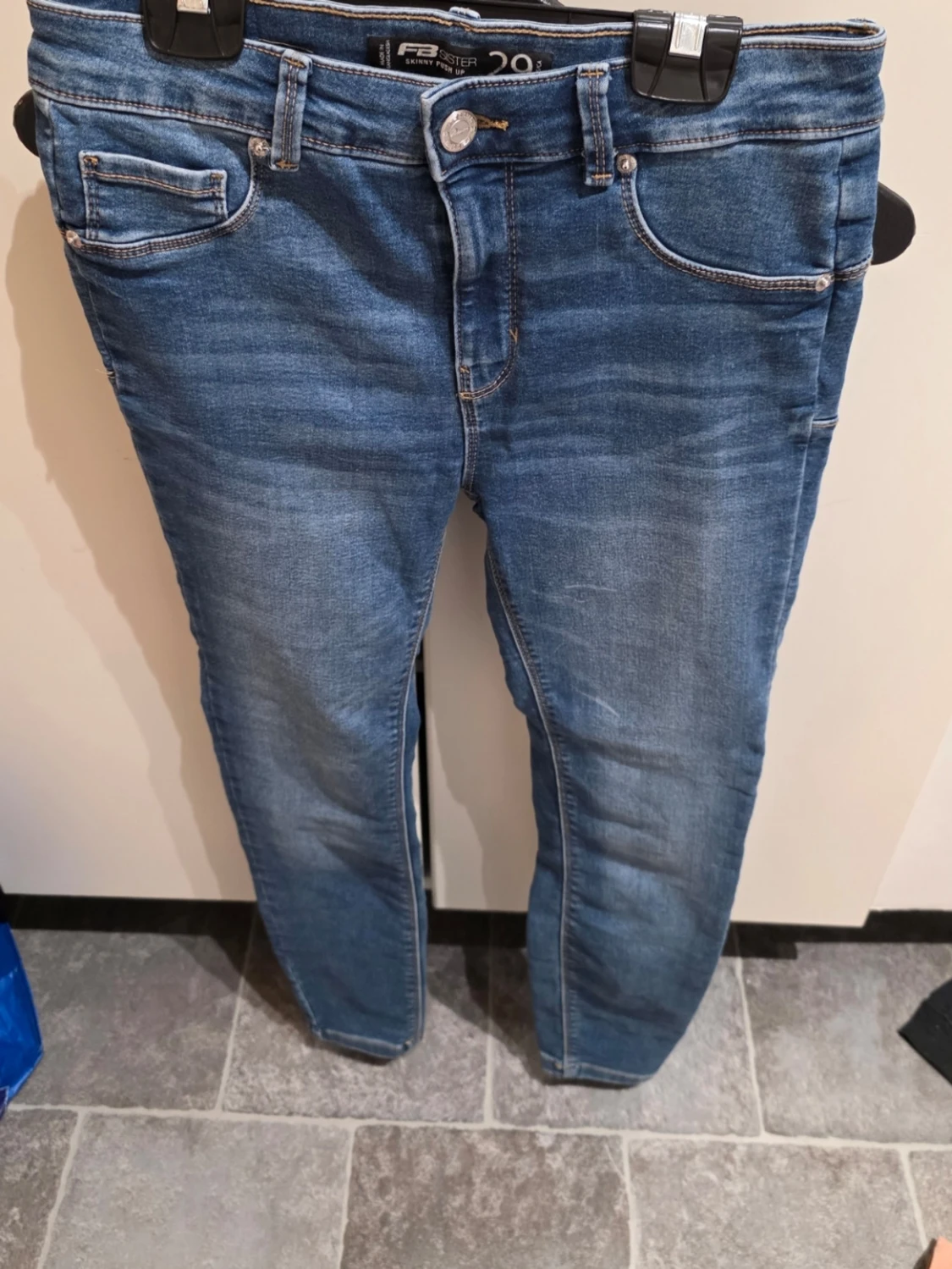 Blå skinny push up jeans FB Sister