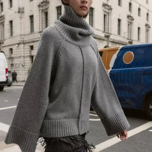 Stickad tröja med hög krage - Någon som säljer denna i XS/S 💓❔