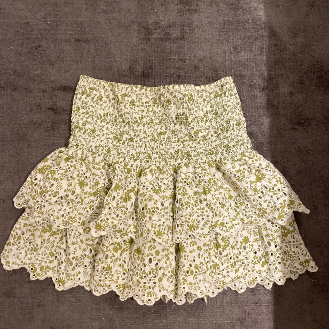 Vit blommig volangkjol-ZARA