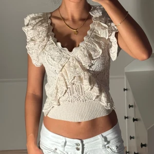 Spets topp Zara  - Superfint skick! Passar s/xs. 