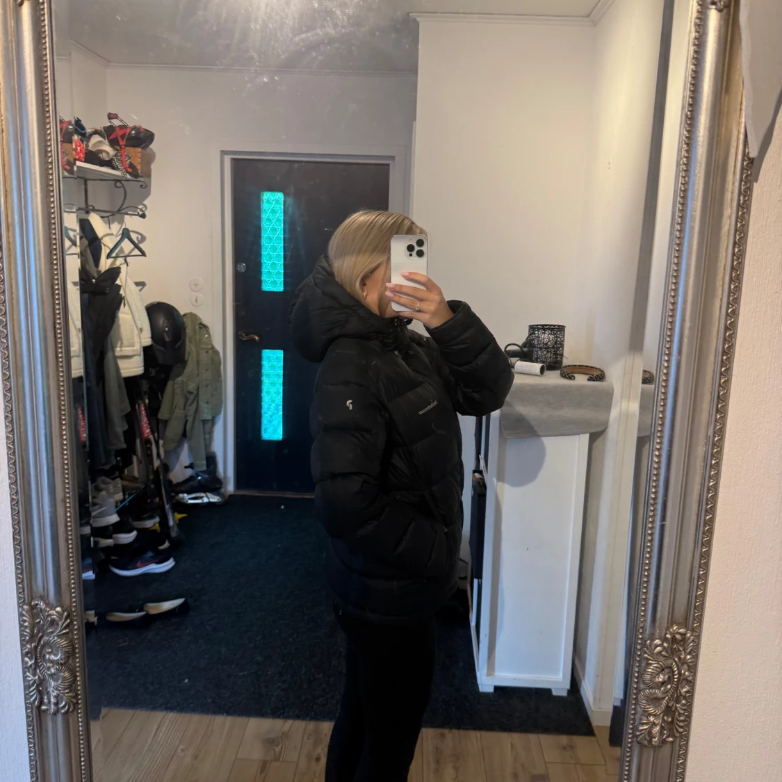 Svart jacka från Peak Performance - 1