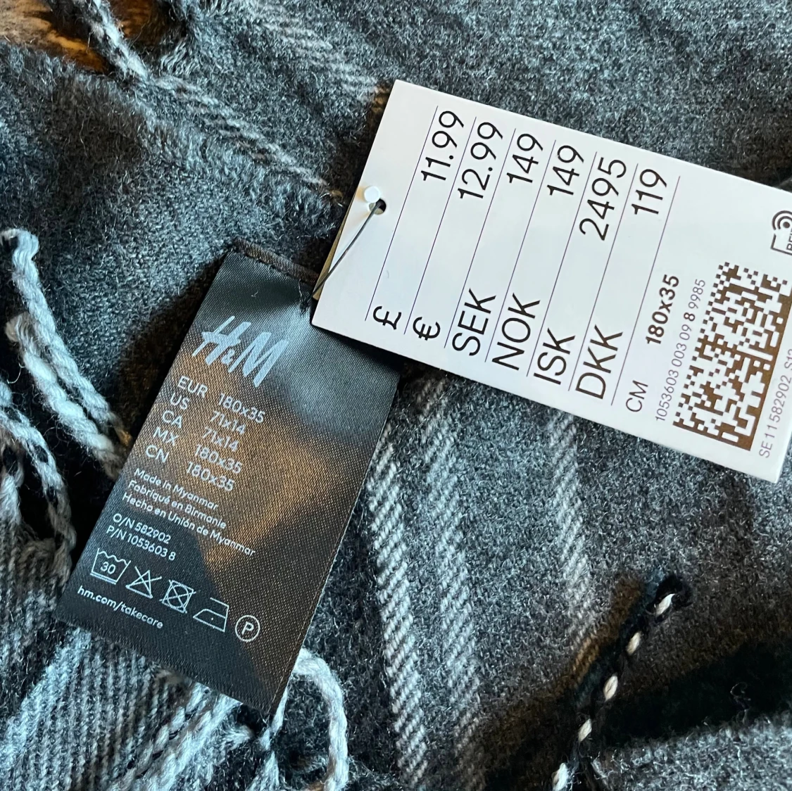 Gråsvart halsduk från H&M - 2