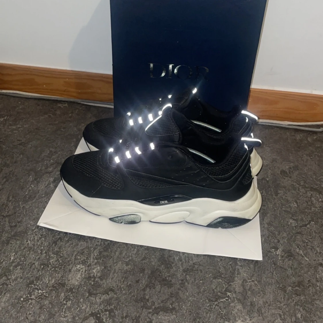 Svart vita dior b22 - 3