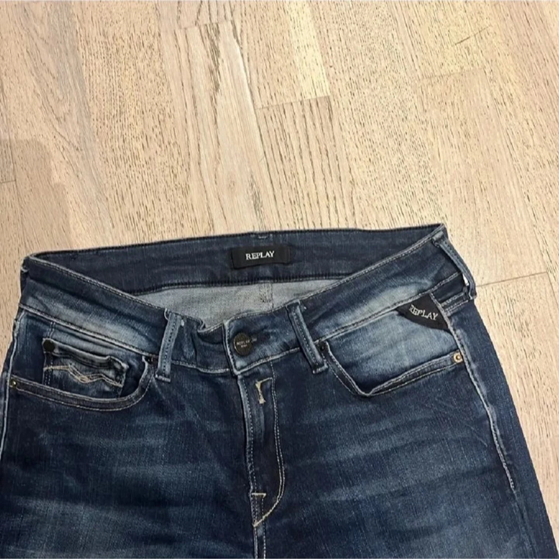 Mörkblå Replay jeans, midwaist, 29/32 pris inte hugget i sten. - 1