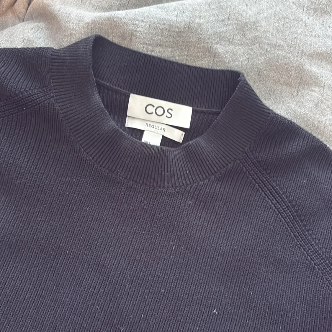 Ribbstickad tröja från Cos - 3