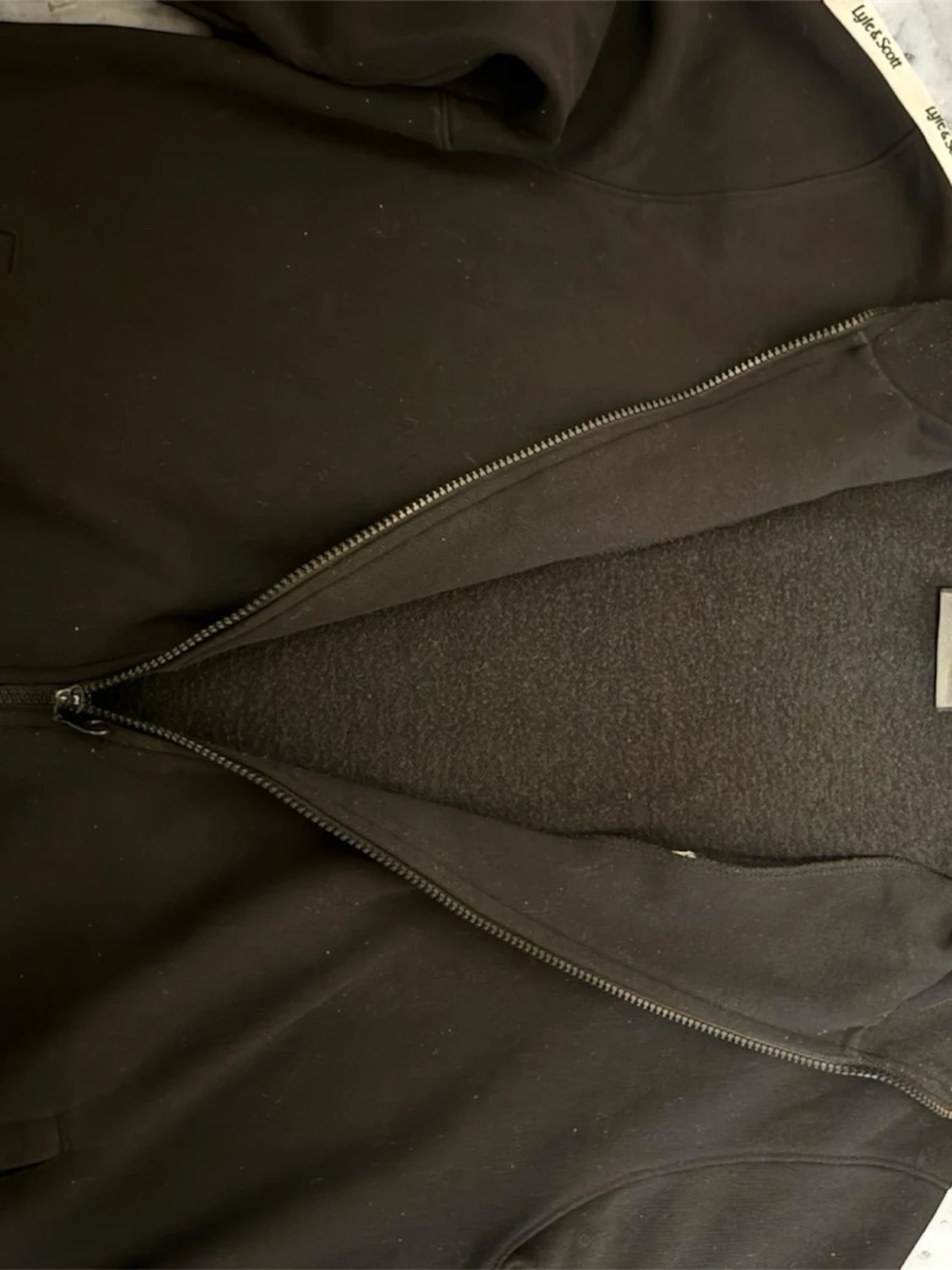 Lyle & Scott svart zip-kofta – herr, storlek XL - 1