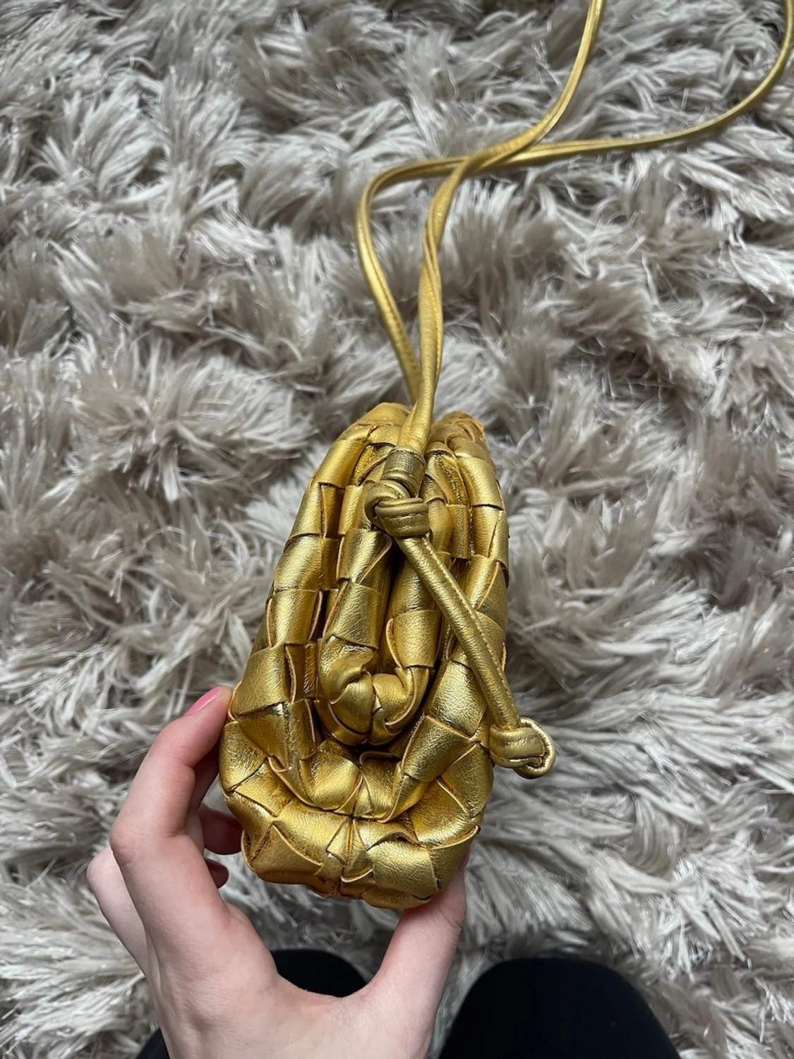 Guldig flätad väska  - 4