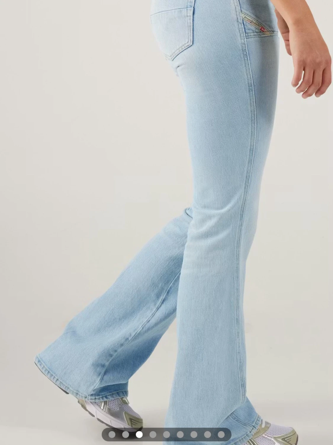 Ljusblå bootcut jeans från Disel FÖR LÅNG TJEJER JAG ÄR 180 - 2