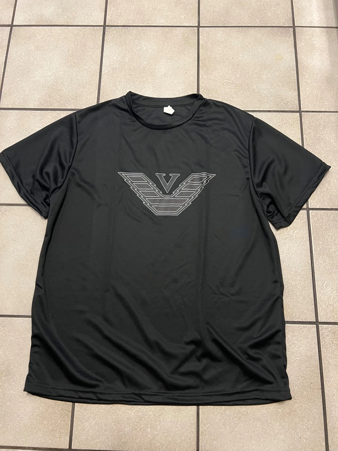 Svart t-shirt med stor logga, XL