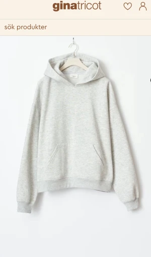Grå hoodie  - Så fin grå hoodie från Gina, jätte snygg och funkar till allt, jag säljer så den är i fel storlek❤️