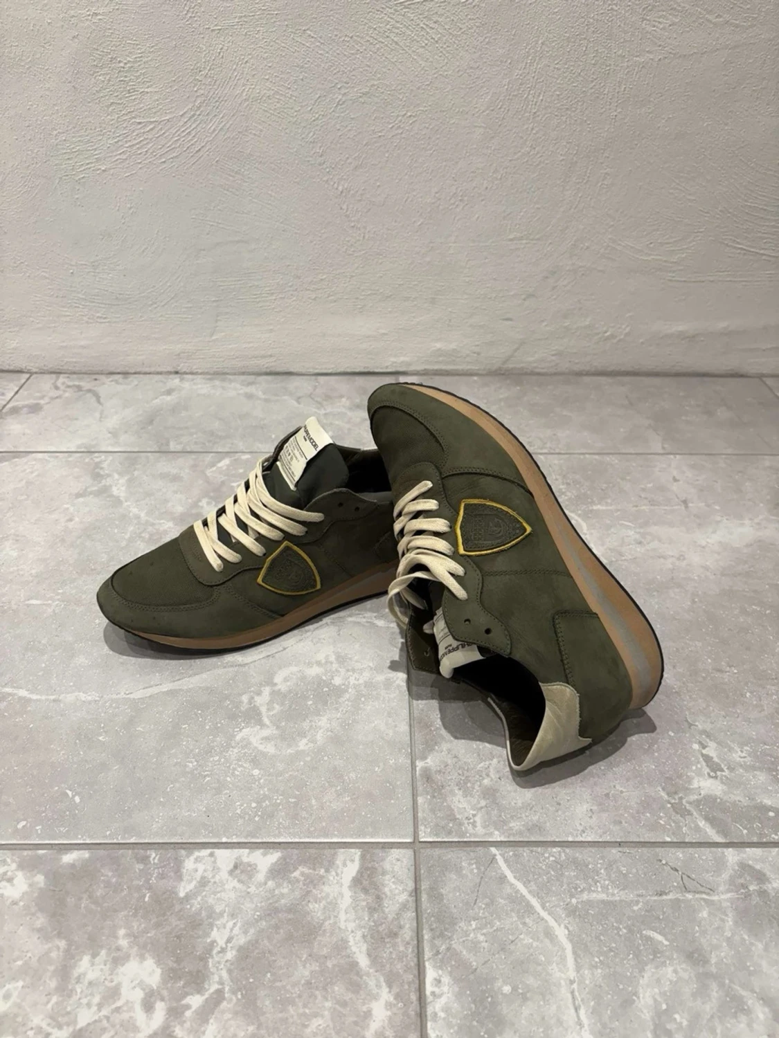 Gröna sneakers från Philippe Model - 1