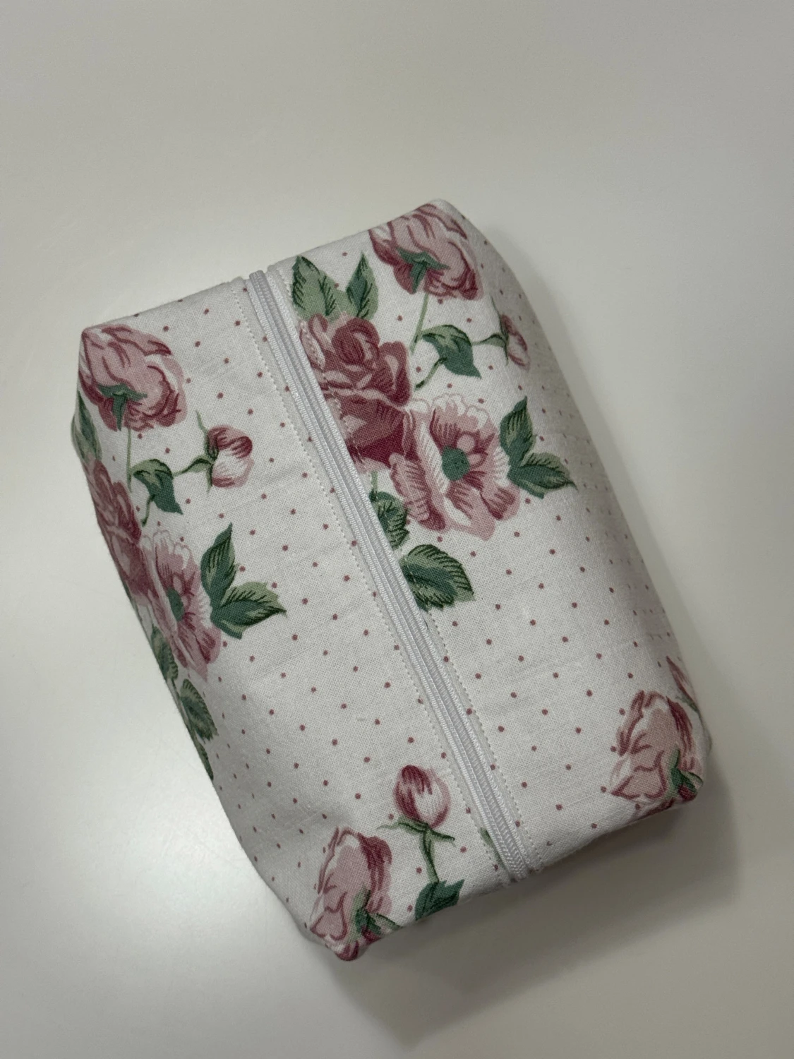 Handgjord necessär av second hand tyger - 1