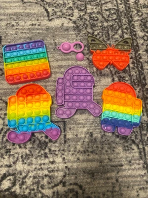 Figit toys  - Säljer mina popit osv jag lägger ett pris men du kan alltid ändra för snabb affär!! 