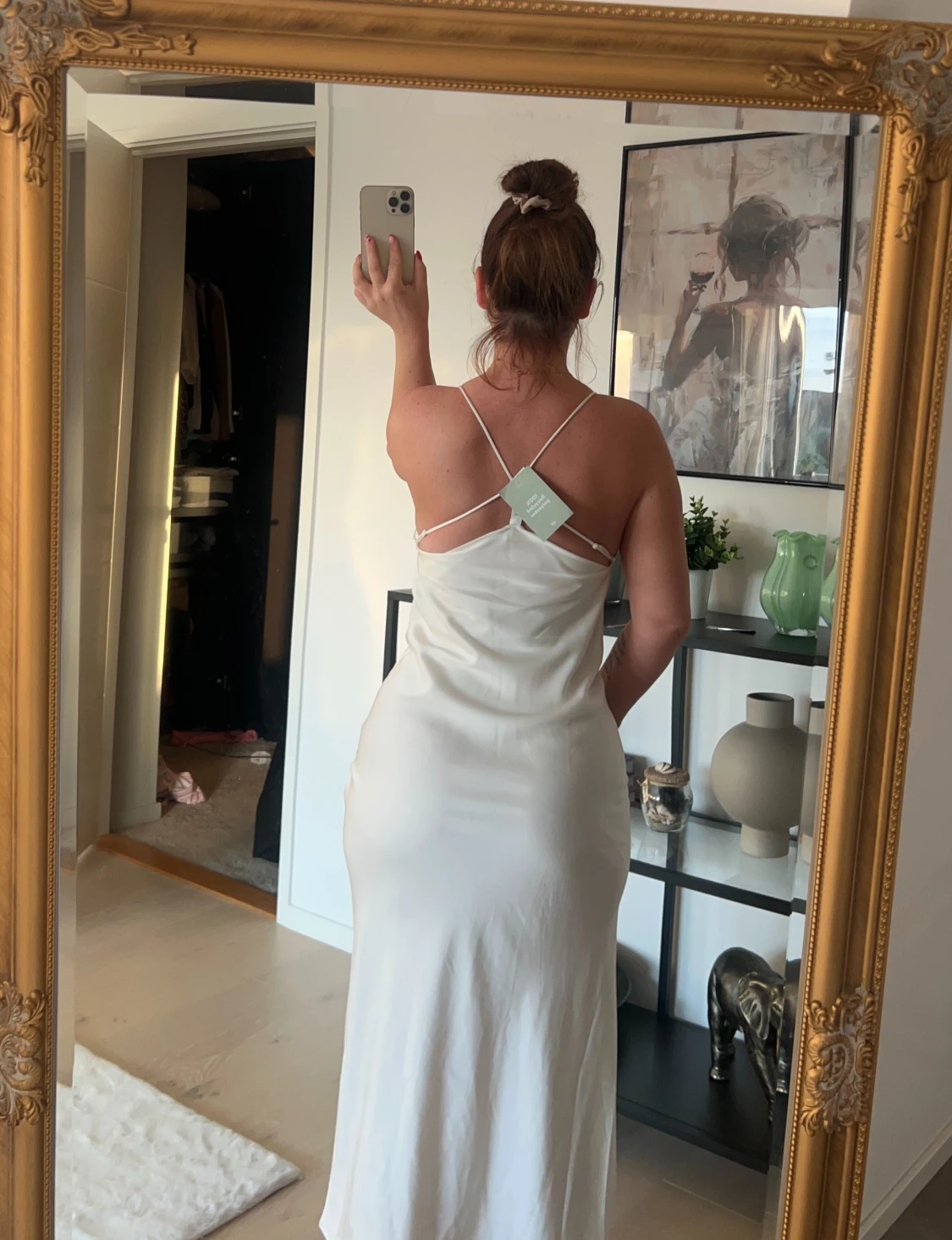 Vit långklänning med slits och smala band - 1