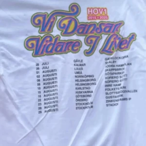 Hov1 T-shirt Vit - Merchen från sista turnén, endast använd på konsert en gång. Storlek S
