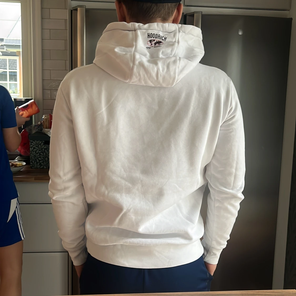 Vit hoodie från Hoodrich med tryck - 1