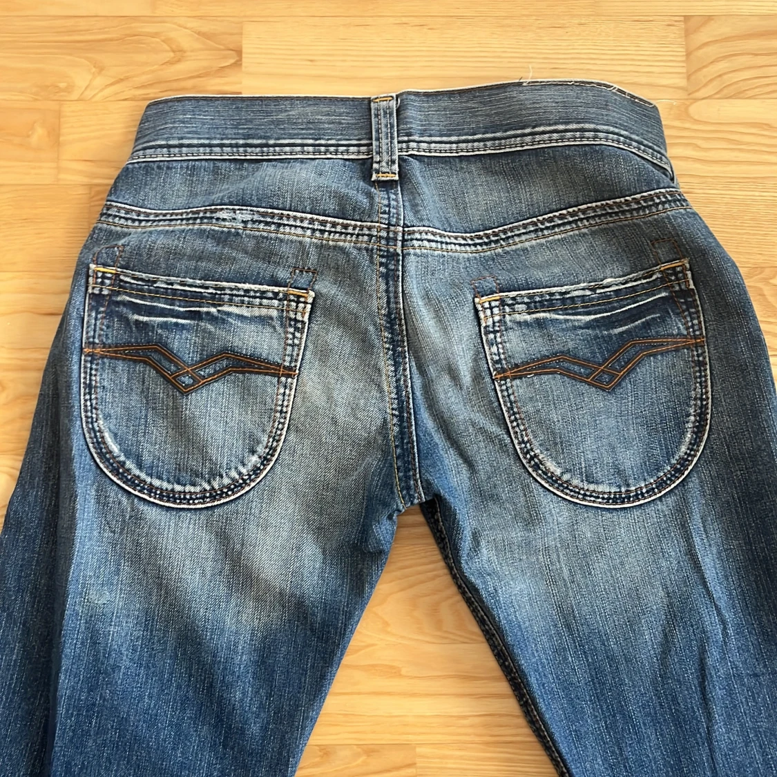 Blå bootcut jeans från Replay W28 L34 - 2