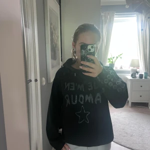 Hoodie - Fin hoodie som jag inte använder längre💞