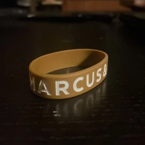 Marcus och martinus armband - Säljer detta armband då jag rensar ut några, den går inte längre att köpa på hemsidan