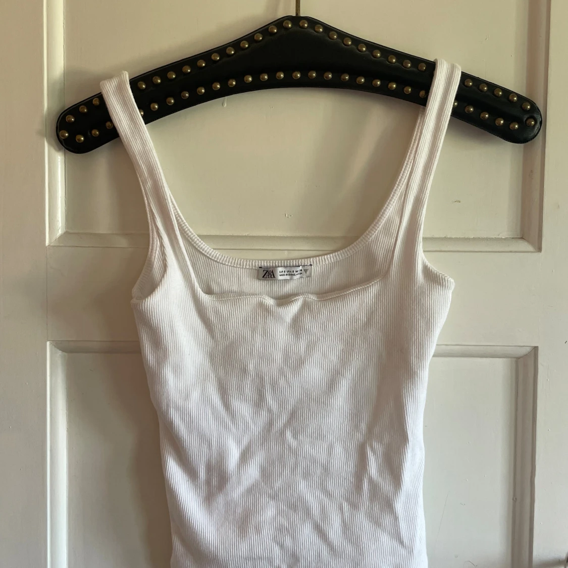 Ribbad linnetopp från Zara