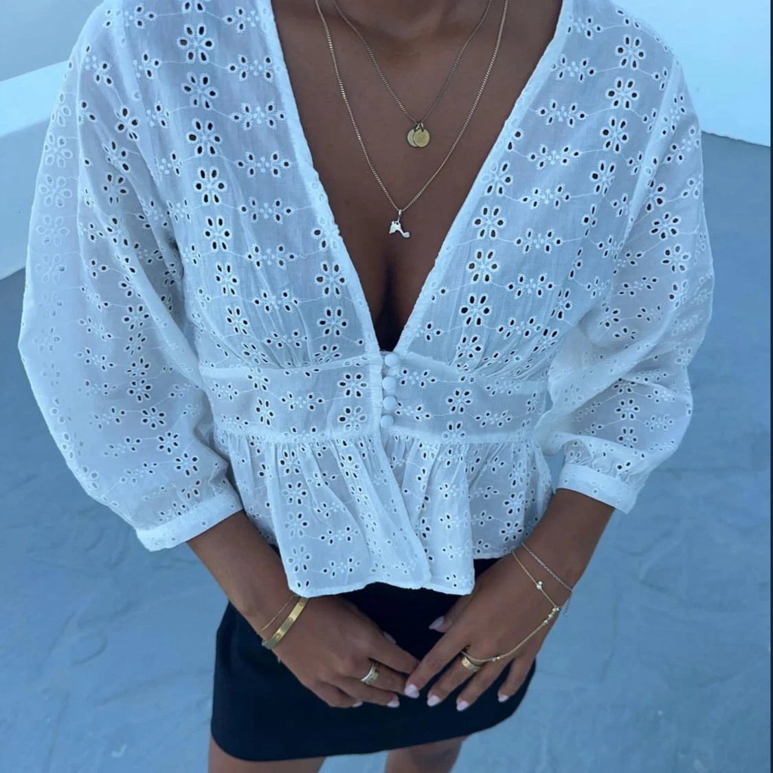 Vit broderad blus, Zara