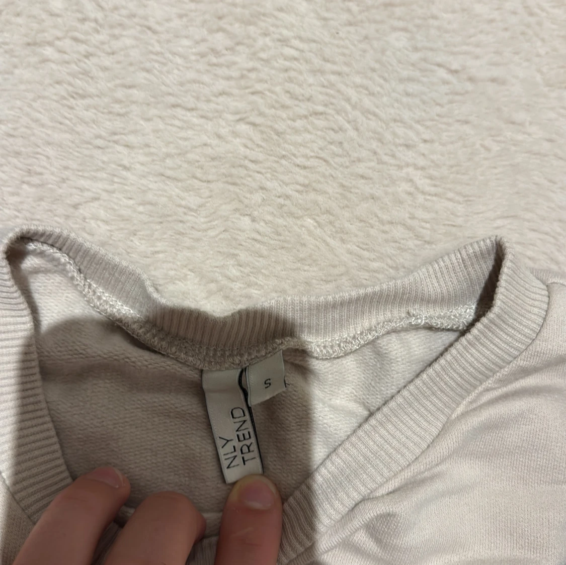 Beige långärmad croppad topp med snörning - 4