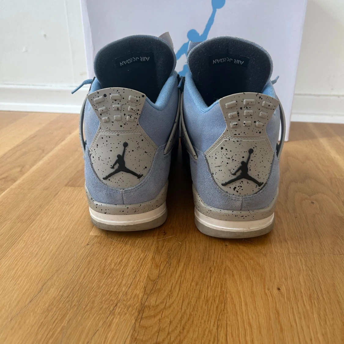 Nike Air Jordan 4 University Blue - 2