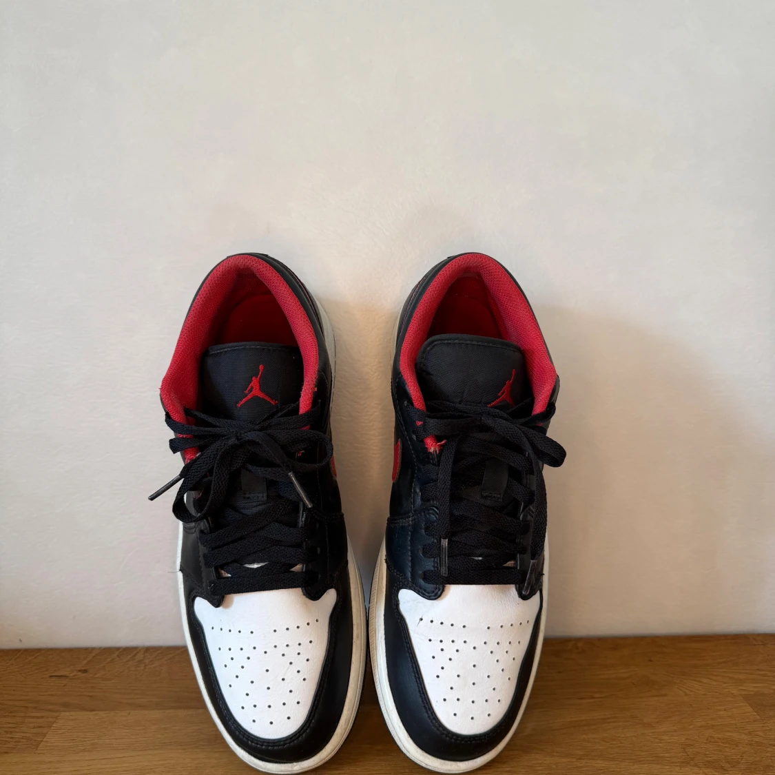 Nike Air Jordan 1 Low svart/röd/vit - 3