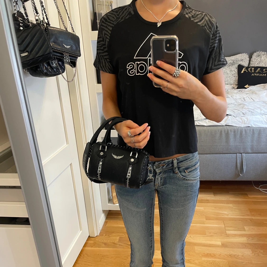 Svart Adidas t-shirt - 2