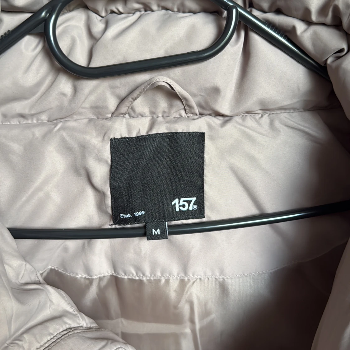 Beige dunväst från 157, storlek M - 2