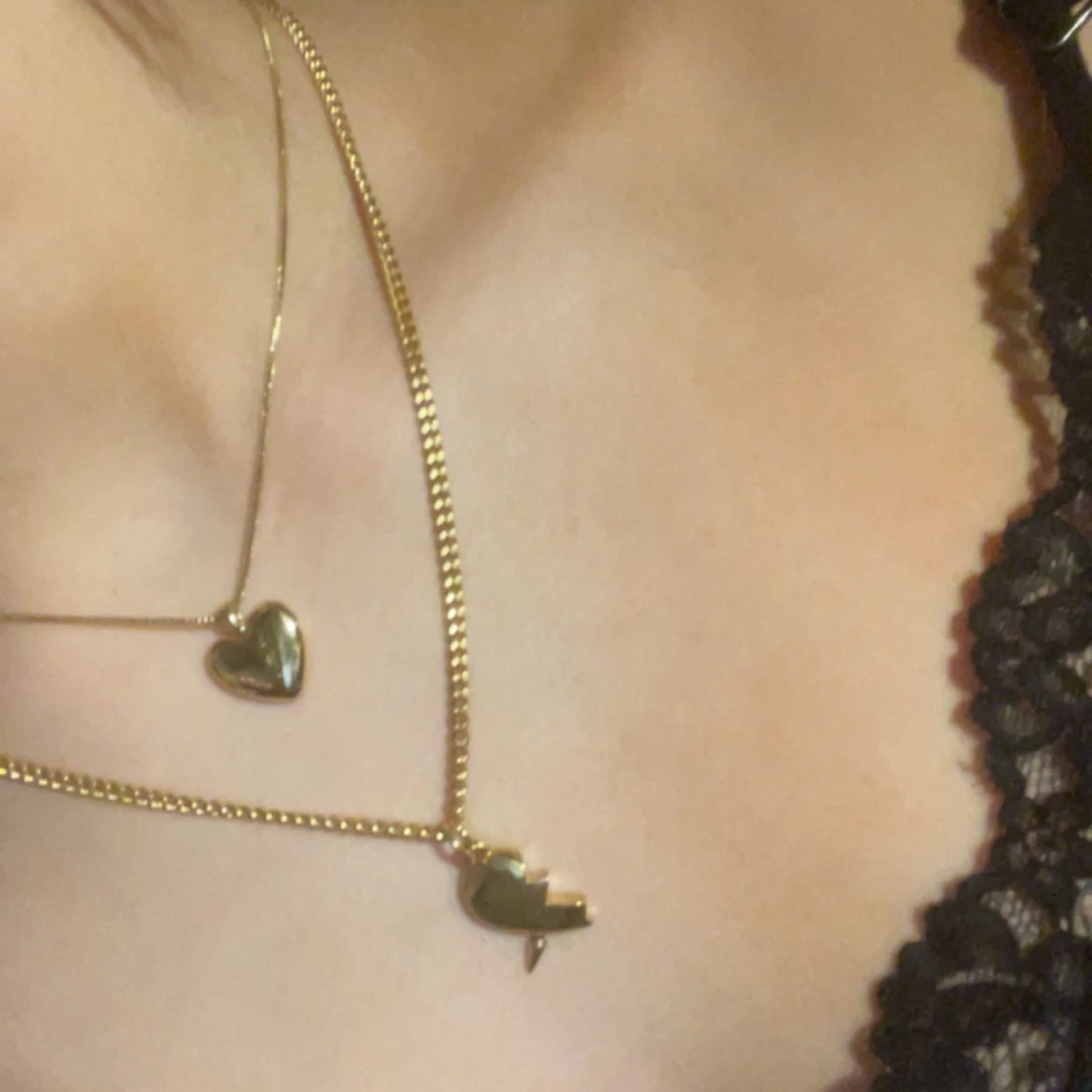 Guldhalsband med hjärthängen Maria Nilsdotter - 1