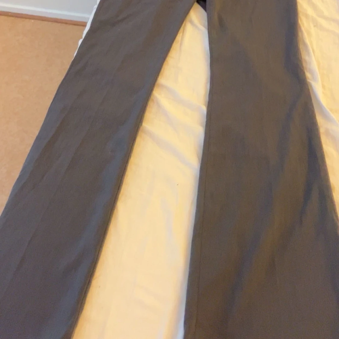 Grå kostymbyxor från ONLY, stl 34 - 4