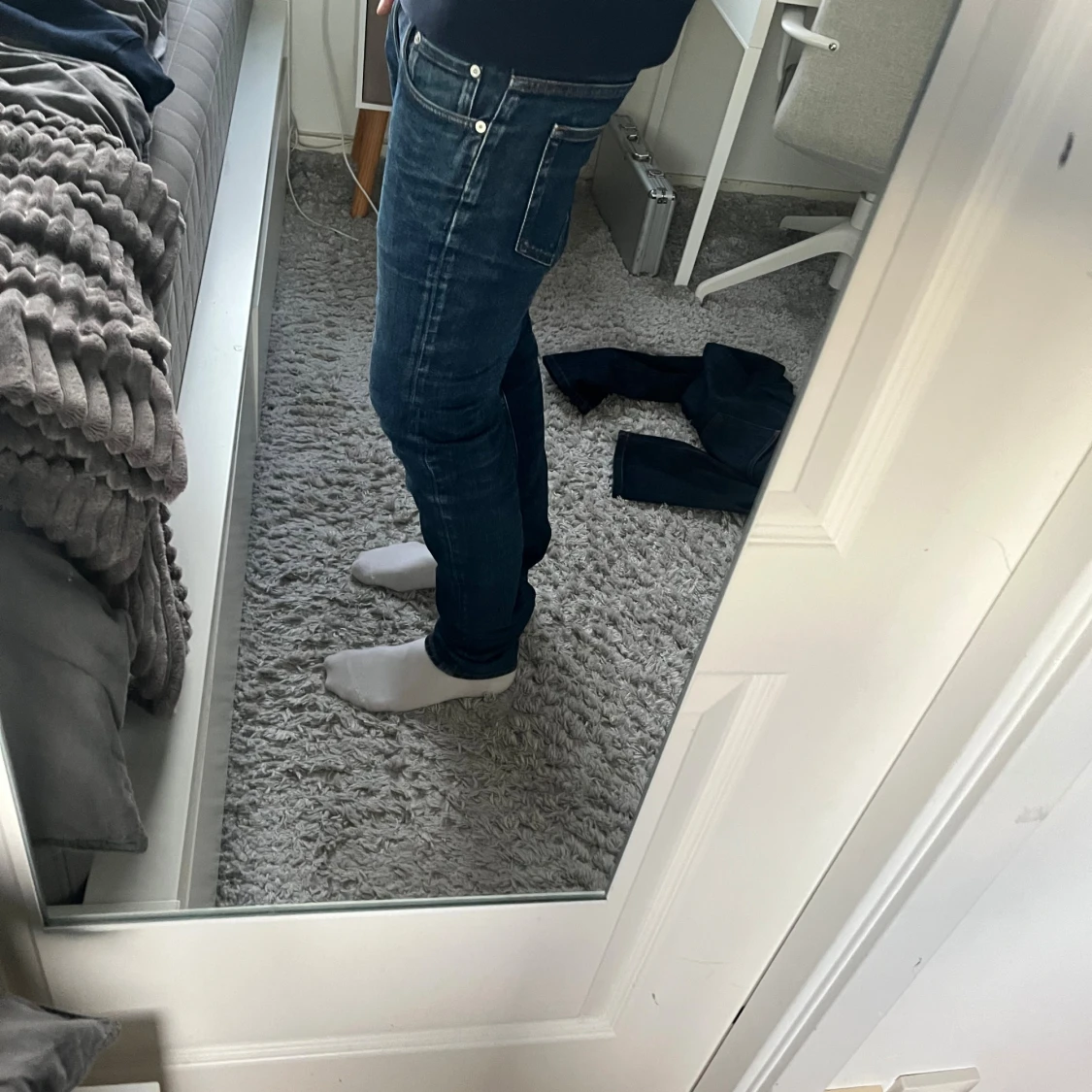 Mörkblå jeans från Acne Studios - 3