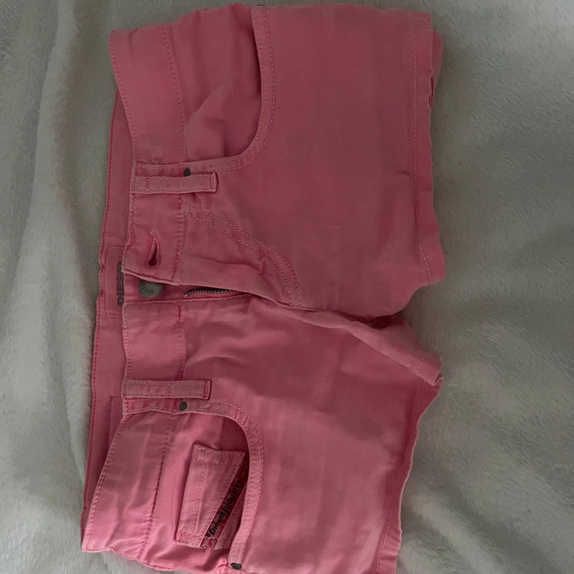 Rosa jeansshorts från Diesel