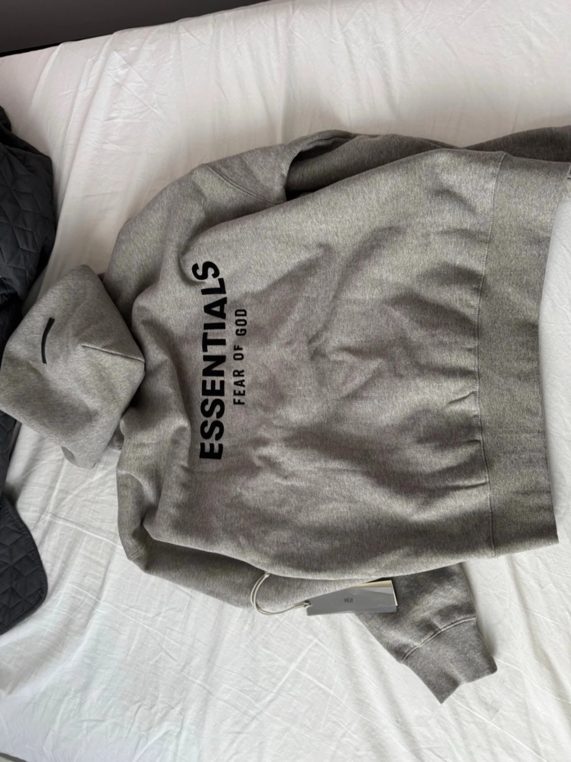Grå Essentials Fear of God hoodie - 1