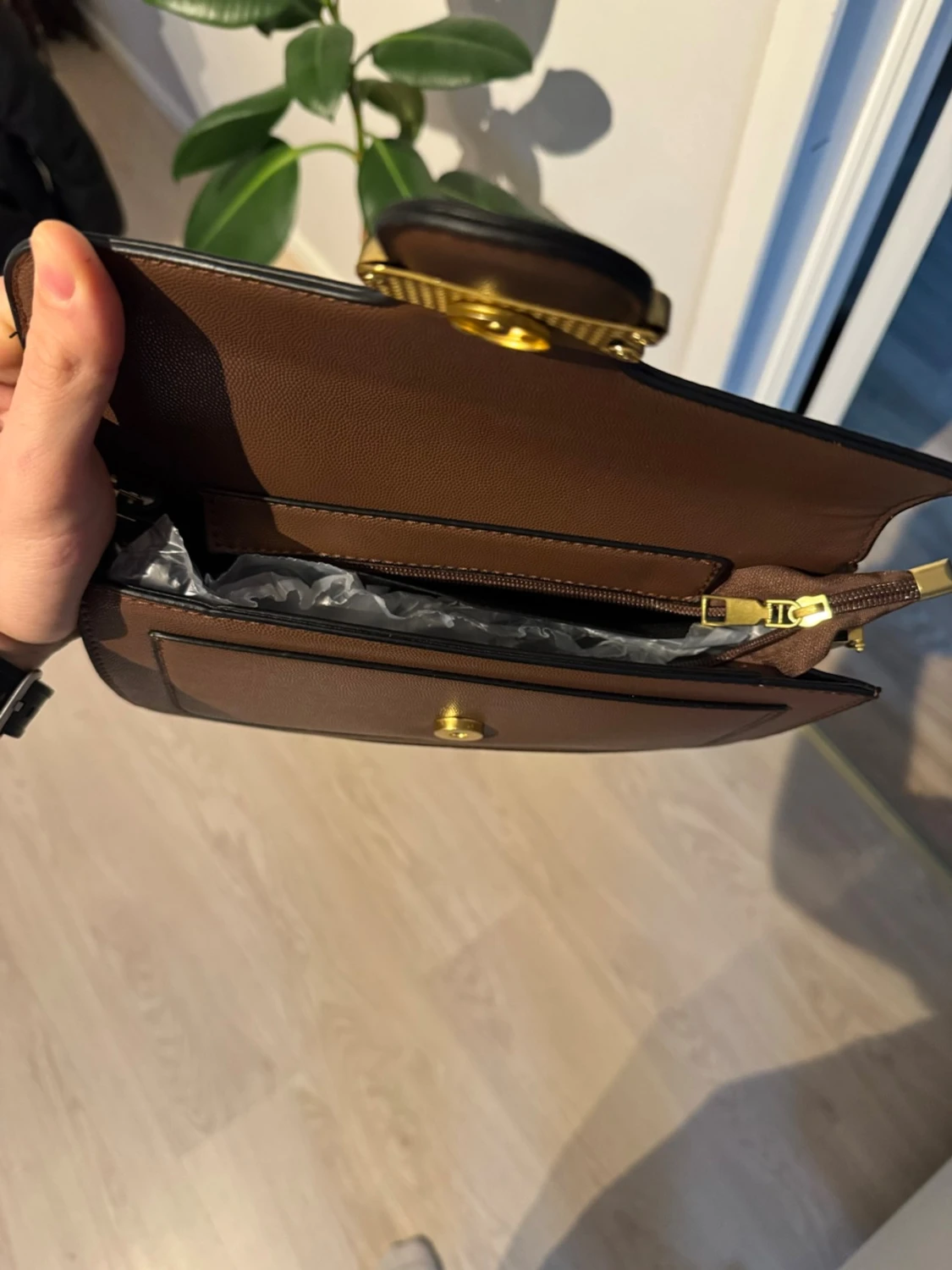 Brun kuvertväska från Coach - 3