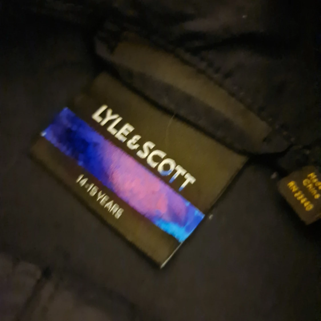 Svart vindjacka/windbreaker från Lyle & Scott - 2