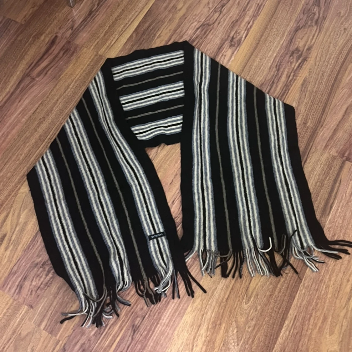 Randig halsduk från Batistini