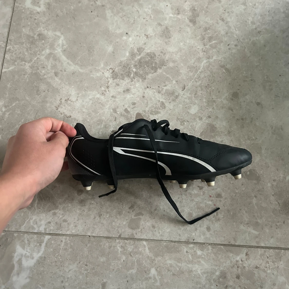 Svarta fotbollsskor från Puma - 4