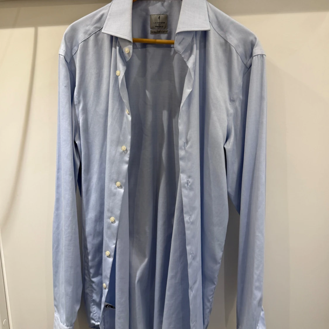 Ljusblå skjorta från Lachen