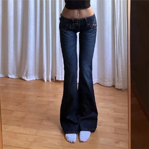 Lågmidjade jeans  - Vintage från Tommy Hilfiger⭐️midja 36 innerben 86 jae 165