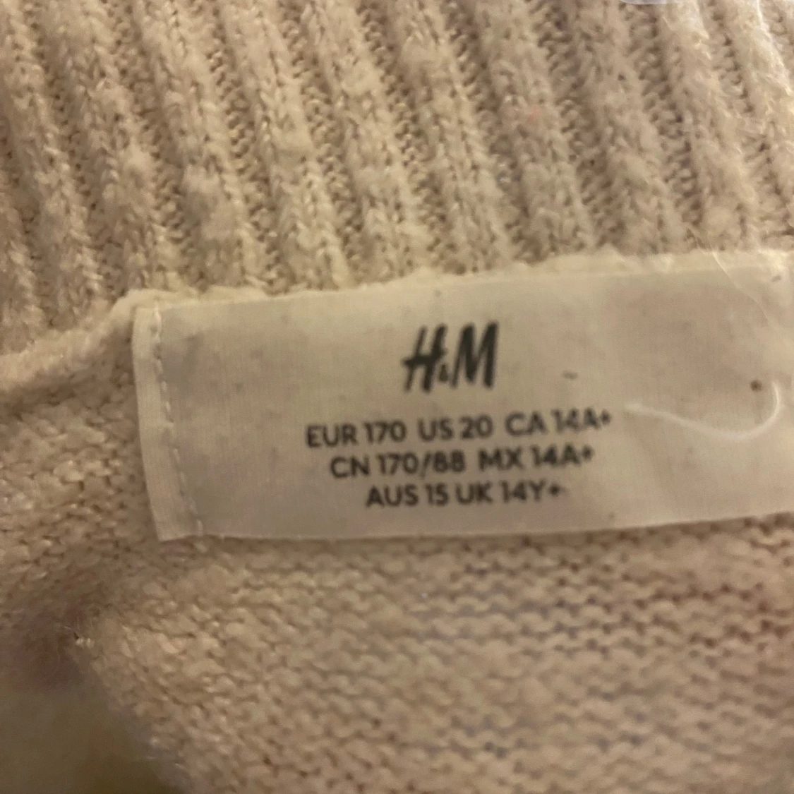 Offshoulder vit stickad tröja H&M - 3